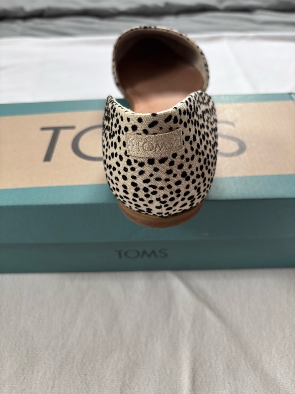 TOMS Jutti D'orsay Fog Flocked Mini Cheetah Canvas Slip-On - Fog - Picture 3 of 7